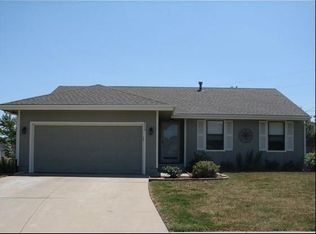 7325 SW 26th Ct, Topeka, KS 66614