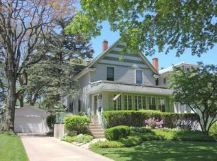 819 Woodbine Ave, Oak Park, IL 60302