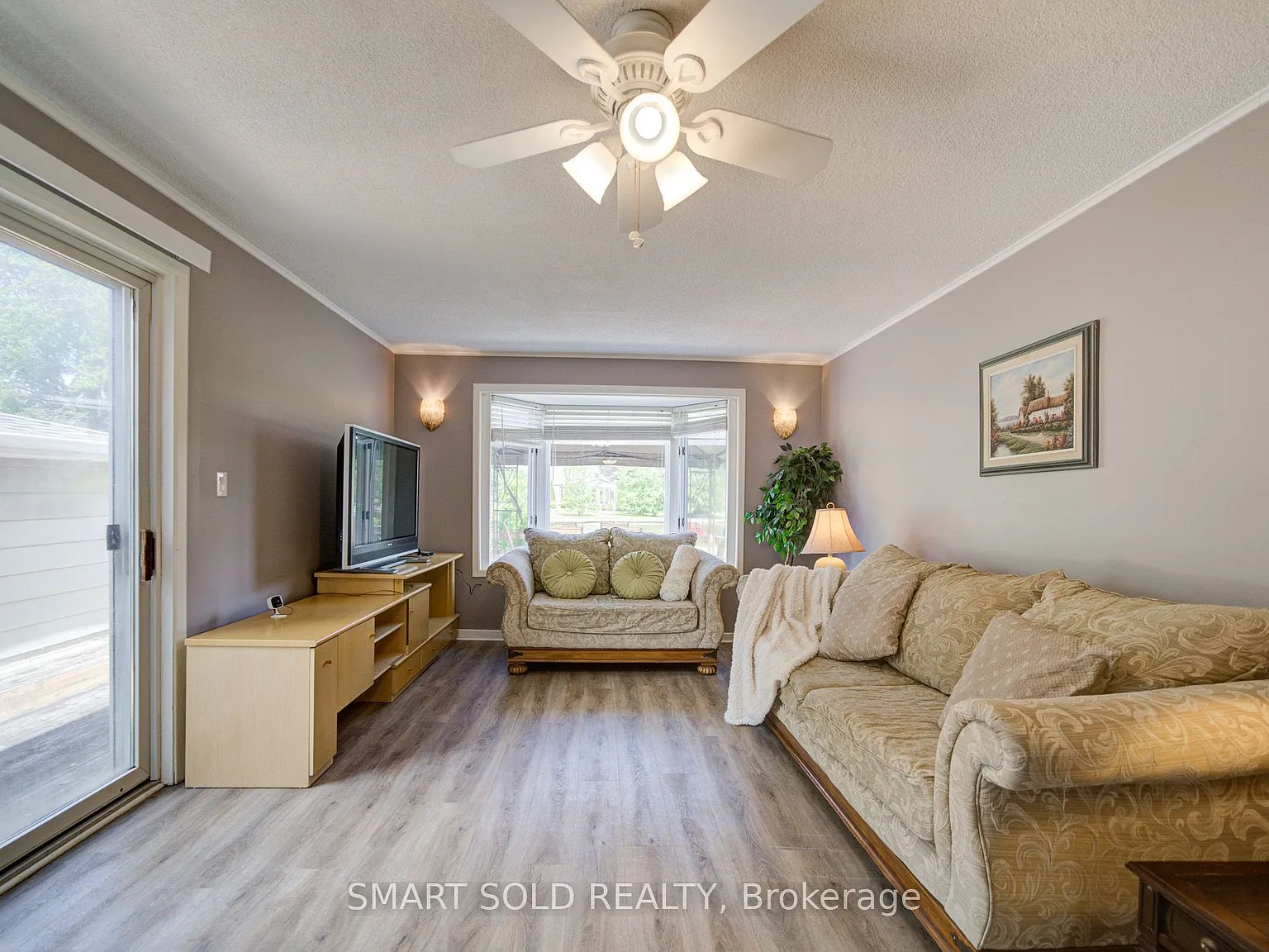 4 bed, $2,500 — Photo 4