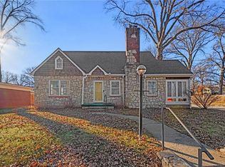 2914 Shrine Park Rd, Leavenworth, KS 66048