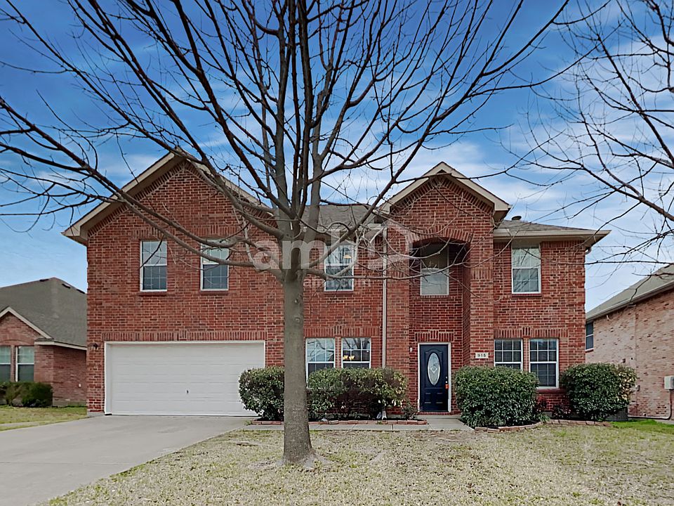 1st image of 915 Silver Sage Dr