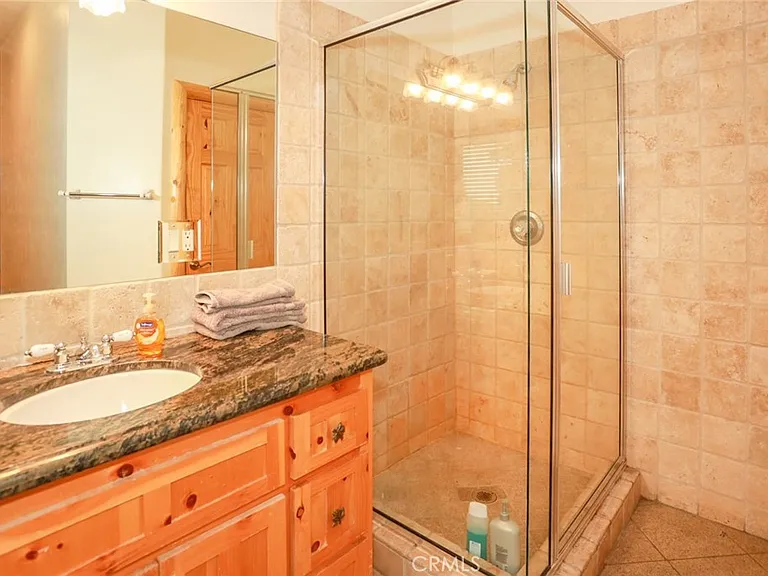 351 Glenwood Dr — Photo 31