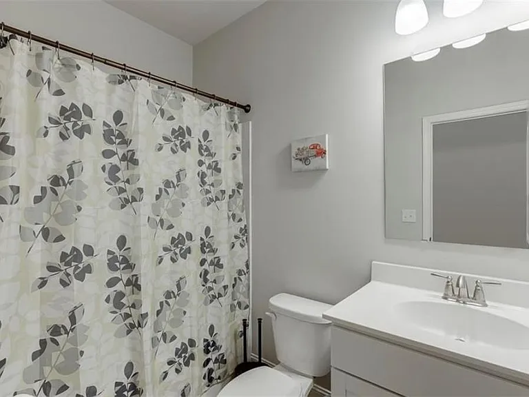 2055 Sorrento Ct — Photo 9