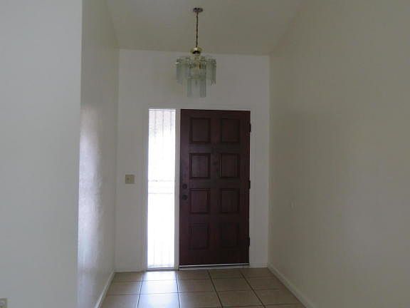 4th image of 1624 E Impala Ave