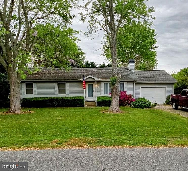 1st image of 18249 Holly Ln