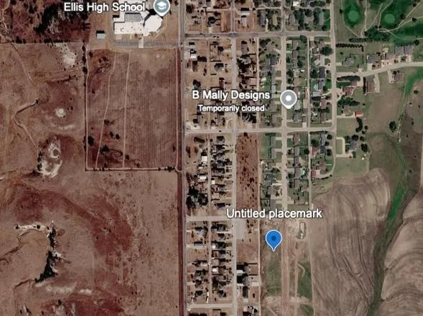 2004 Maple St, Ellis, KS 67637