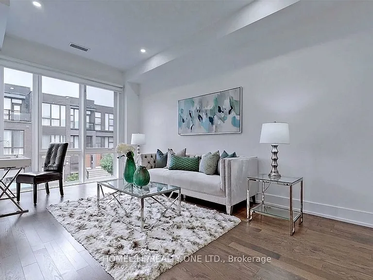 9 Cambray Rd — Photo 2
