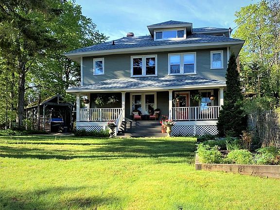 5th image of 30 Greenwood St