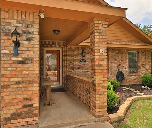 2nd image of 2925 Stonecrest Dr