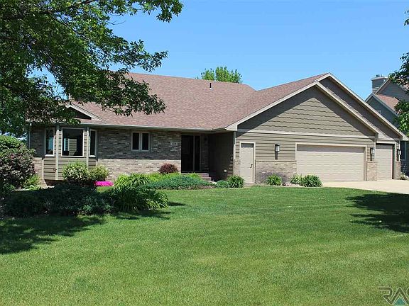 4th image of 128 Woodland Dr