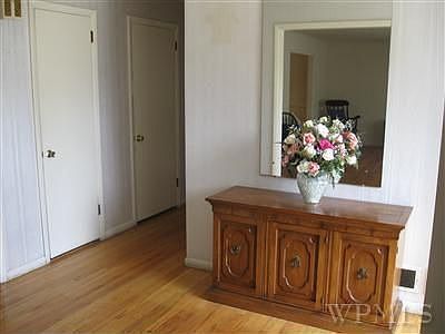 4th image of 7 Crawford Dr