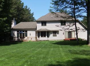 809 Woodcrest Dr, Gaylord, MI 49735