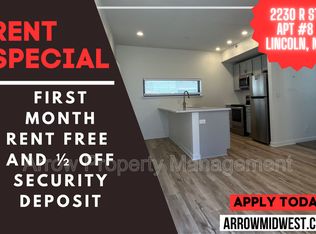 2230 R St #8, Lincoln, NE 68503