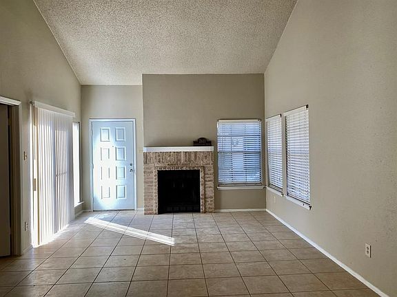 2nd image of 2611 Grants Lake Blvd