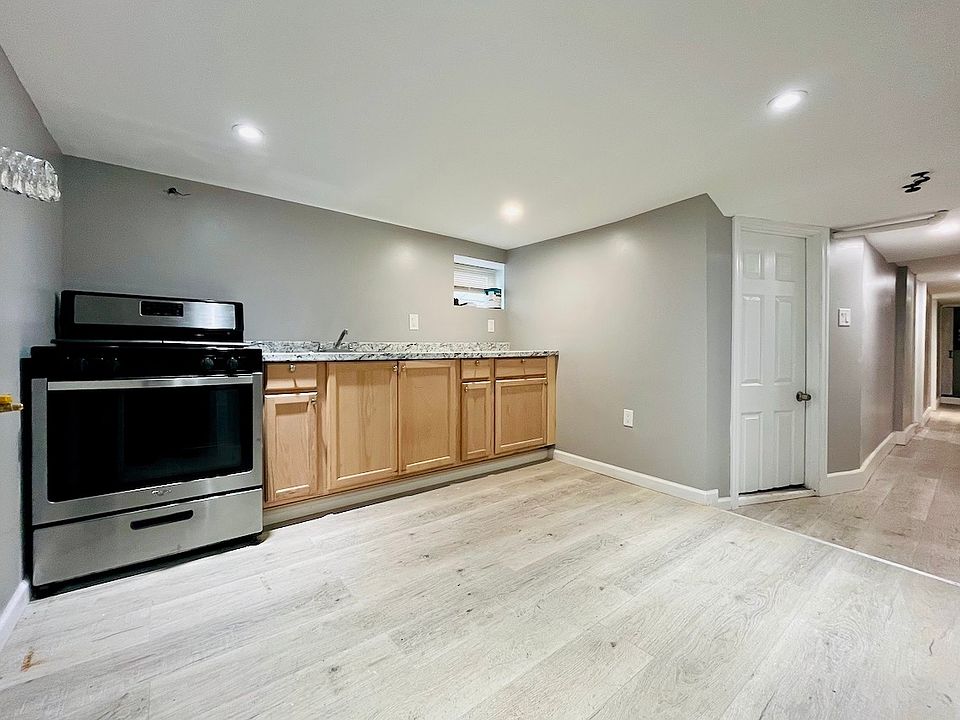 1st image of 9 Rosedale Ave