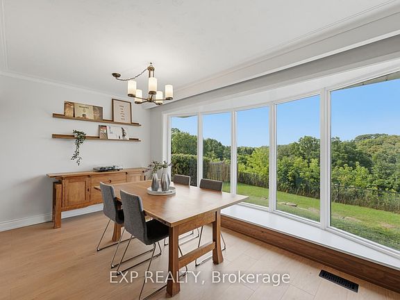 4th image of 57 Riverhead Dr
