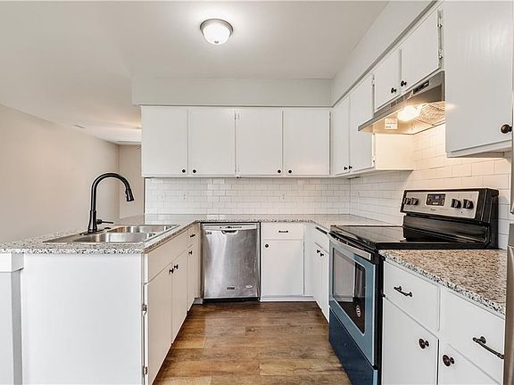 4th image of 3406 W Olive St