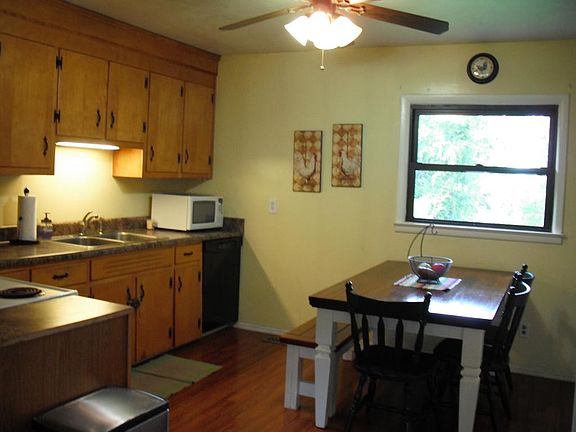 3rd image of 2233 W Gilbert Ln