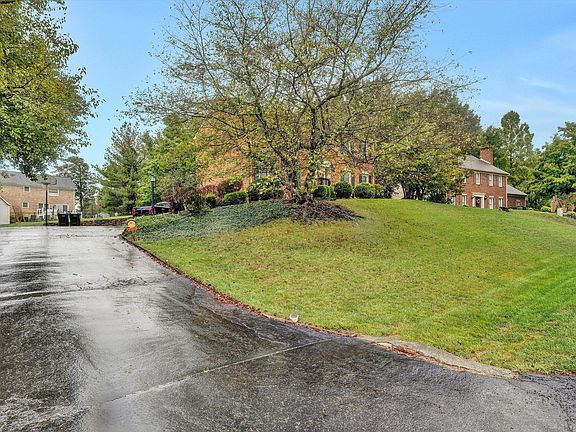 2nd image of 5122 Britaney Rd