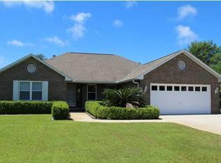 2557 Crescent Rd, Navarre, FL 32566