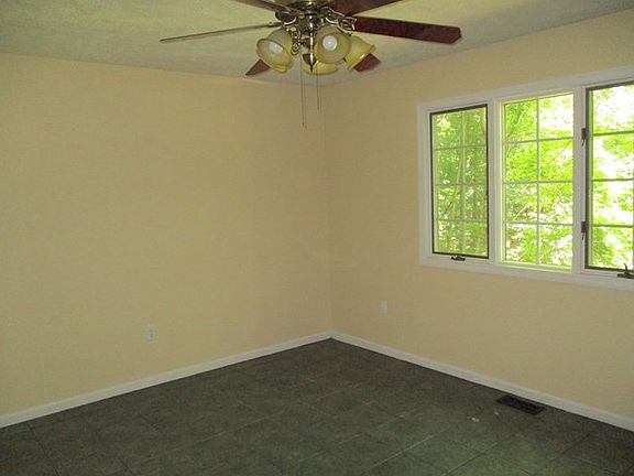 3rd image of 25556 Calima Dr