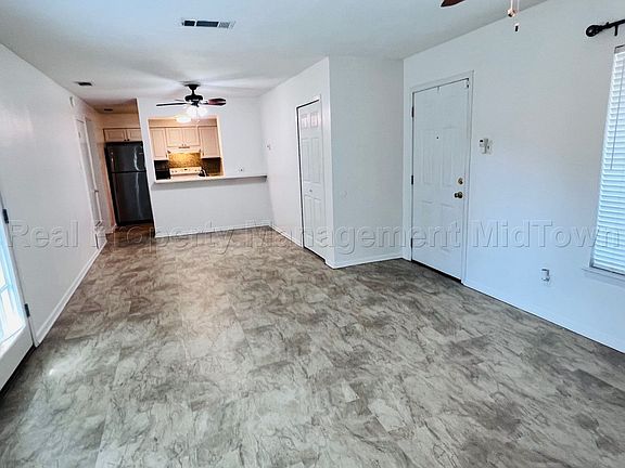 4th image of 2925 Fairway Dr