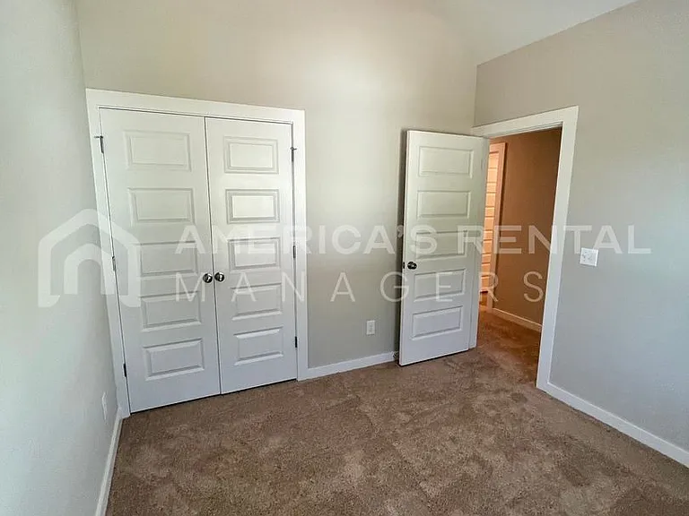 2141 Ellsworth Loop Rd — Photo 23