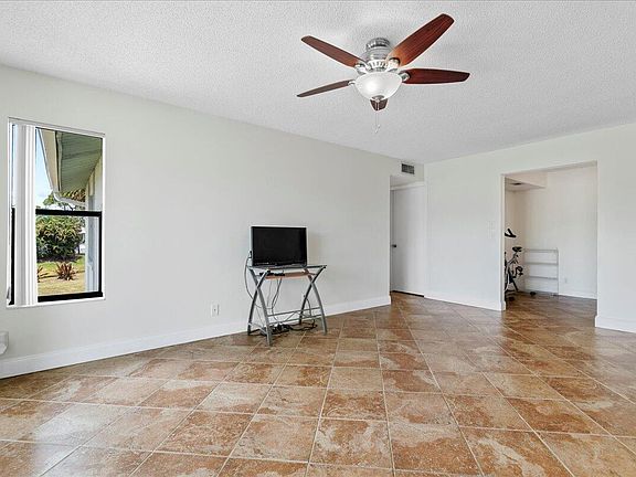 4th image of 3664 Alder Drive #A2