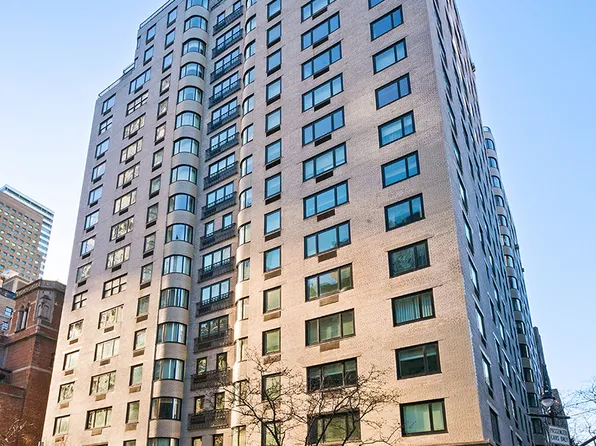 530 Park Avenue 4C image 13 of 13