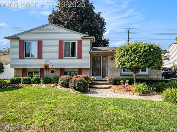 14348 Mary Grove Dr, Sterling Heights, MI 48313