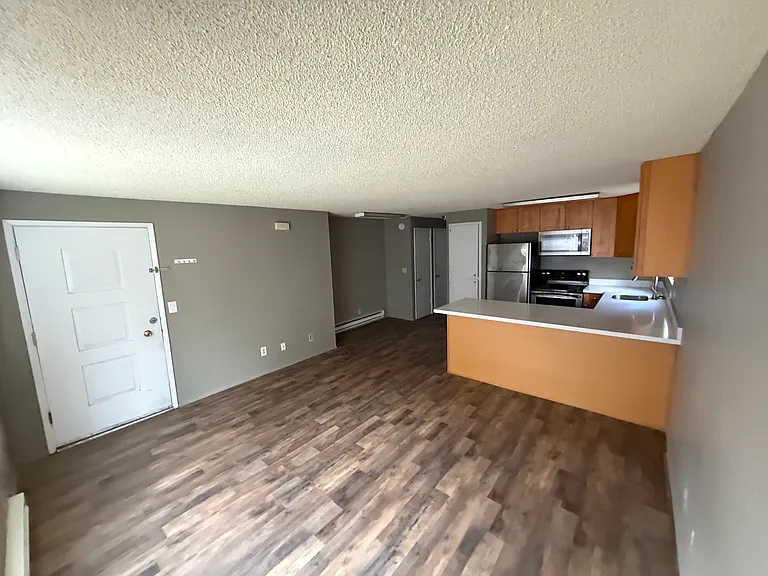 Westwood Apartment — Photo 4