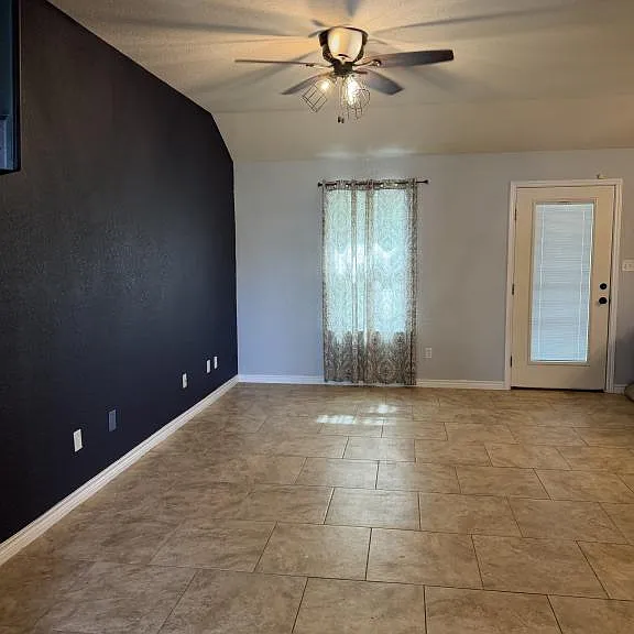 484 Cordova Ter — Photo 20