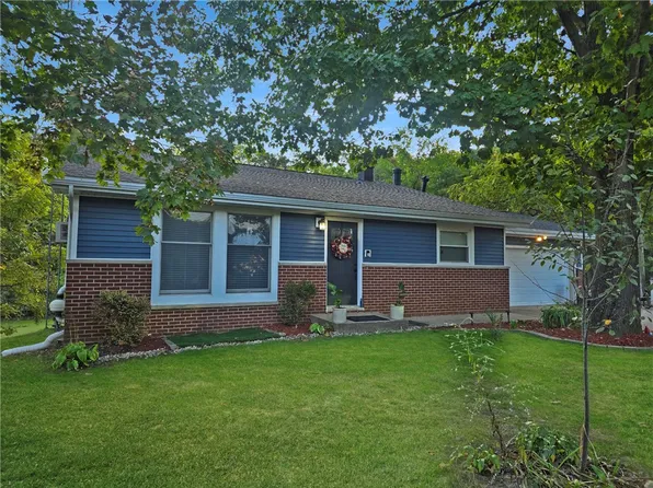 3494 Lincoln Highway Rd, Charleston, IL 61920