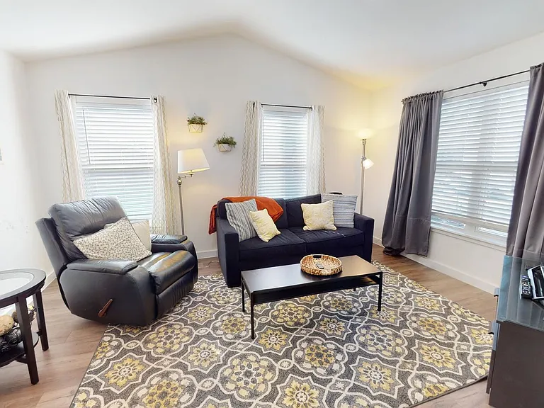 6409 Burns St #307 — Photo 3