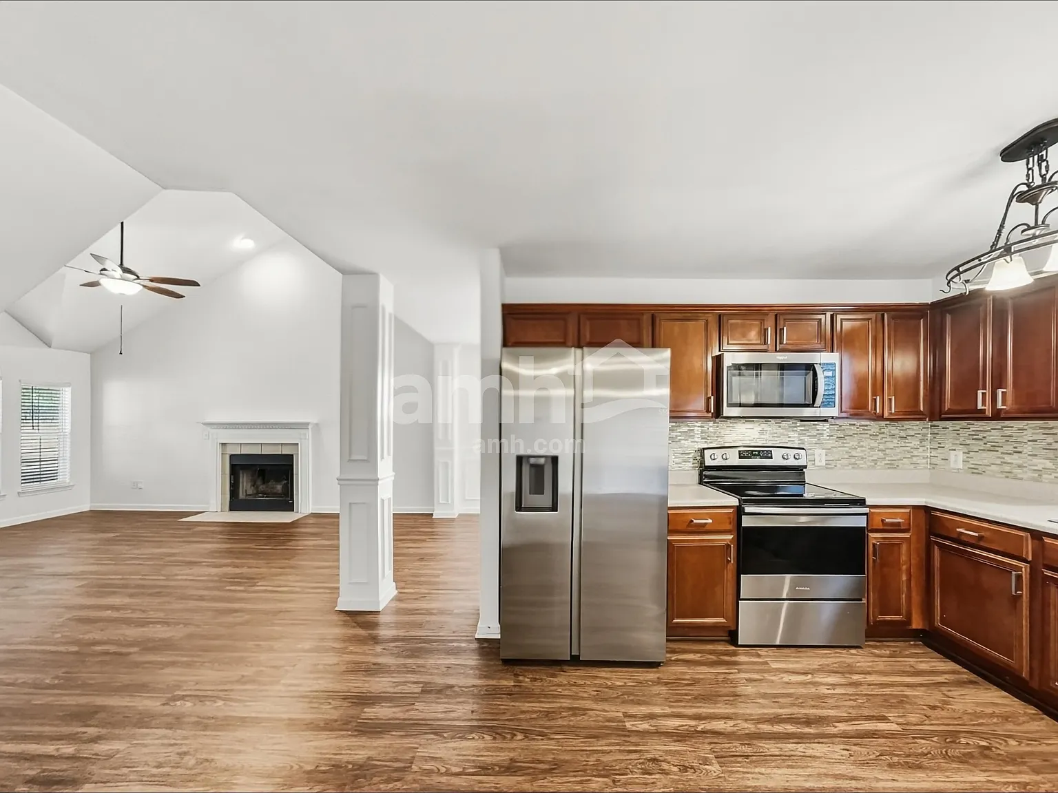3 bed, 2.5 bath, 1980 sqft, $2,410 — Photo 4