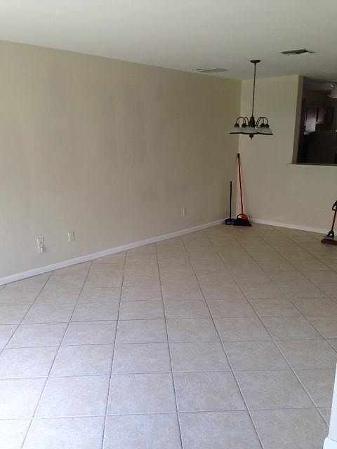 2nd image of 3631 NE 19th Pl