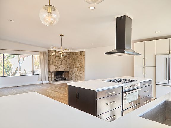5th image of 1133 Berkeley Dr