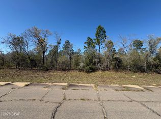 11 Loredo Dr, Chipley, FL 32428