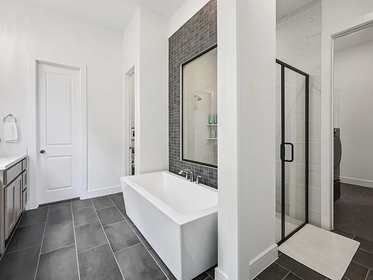 3870 Verona St — Photo 22