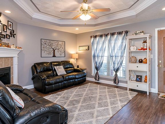 4th image of 12118 Pleasure Ln #L105