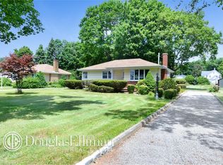 645 Old Shipyard Ln, Southold, NY 11971