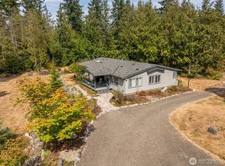 572 Critter Country Trl, Sequim, WA 98382