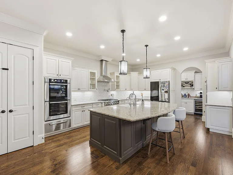 9565 Hampton Reserve Dr — Photo 12