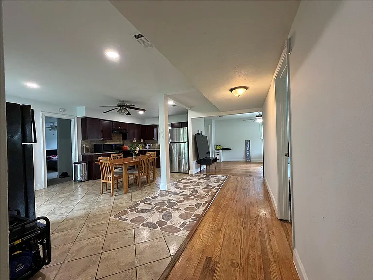 9507 Vogue Ln — Photo 9