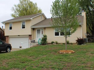 2102 Meadowlark Ln, Emporia, KS 66801