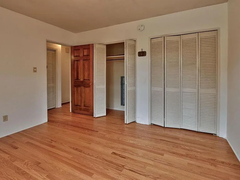 1032 Columbia Dr NE — Photo 10
