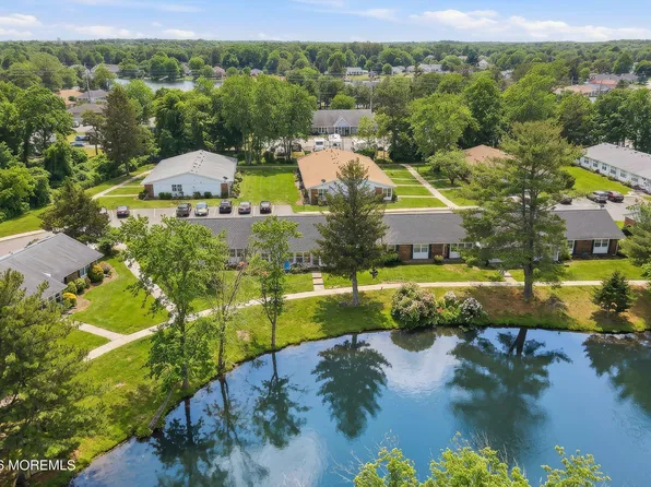 1190B Clydebank Court, Lakewood, NJ 08701