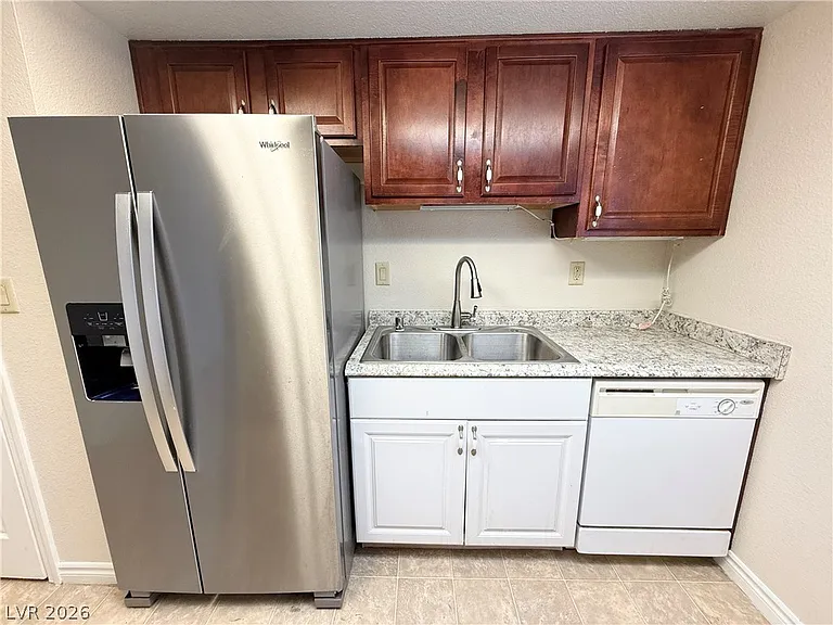 4431 Alexis Dr #423 — Photo 9