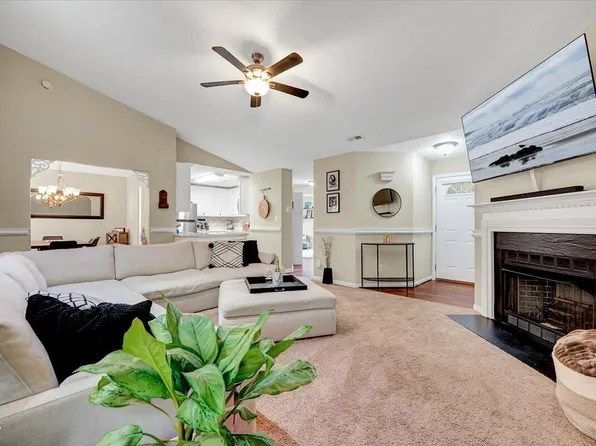 2200 Mountain Mist Ct Unit 302, Raleigh, NC 27603