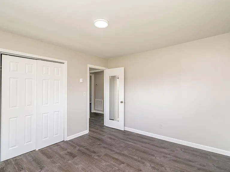 4412 High School Rd #1 — Photo 11